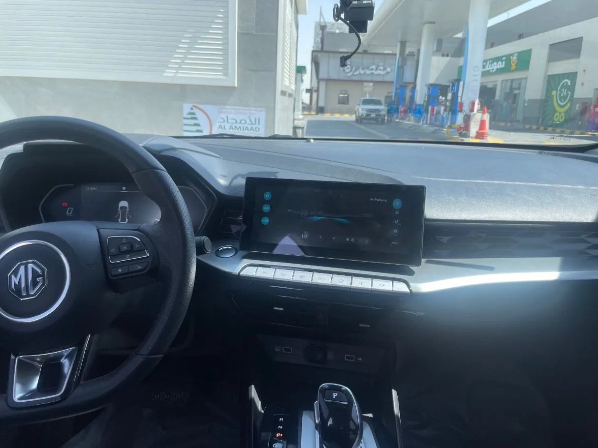 Car image 20