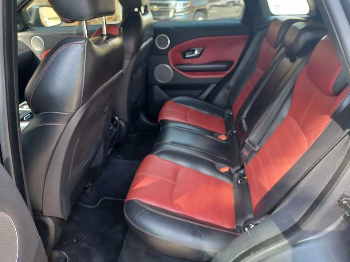 Car image 14