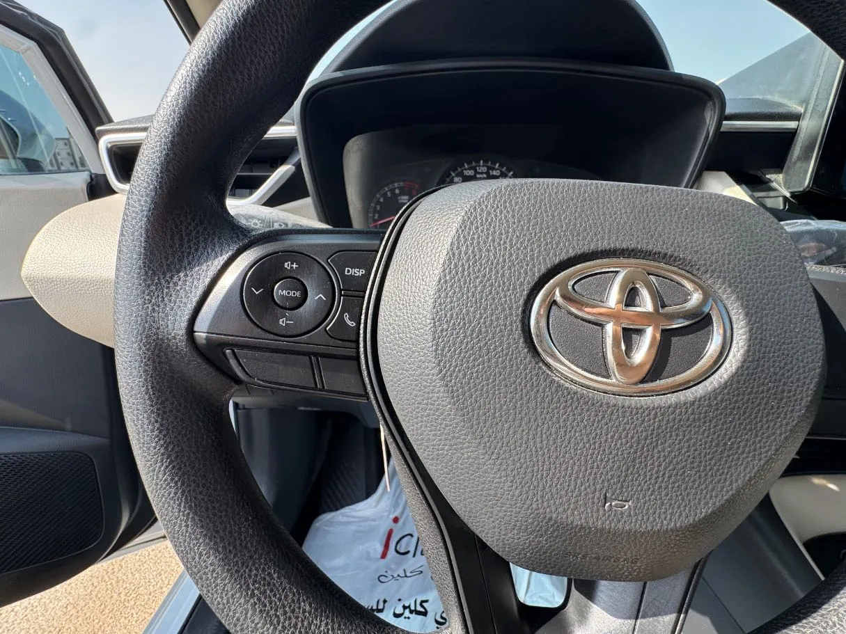 Car image 16