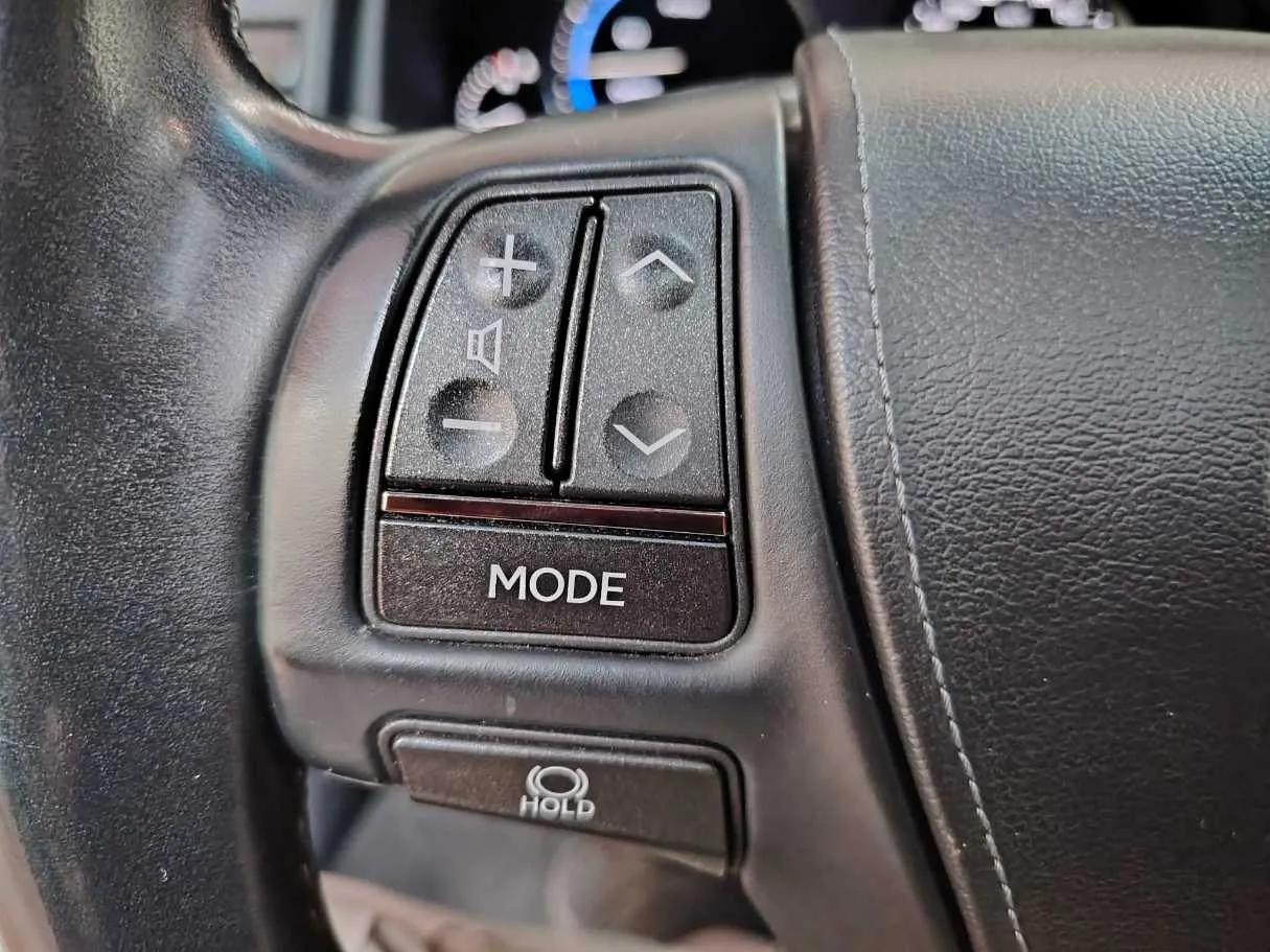 Car image 28