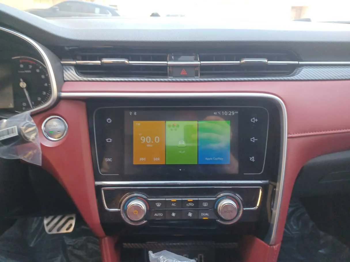 Car image 15