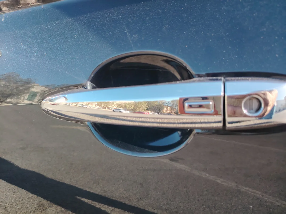Car image 36