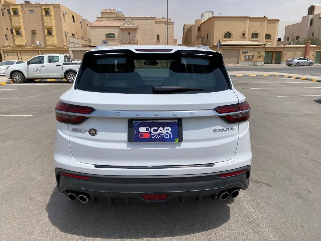 Car image 6