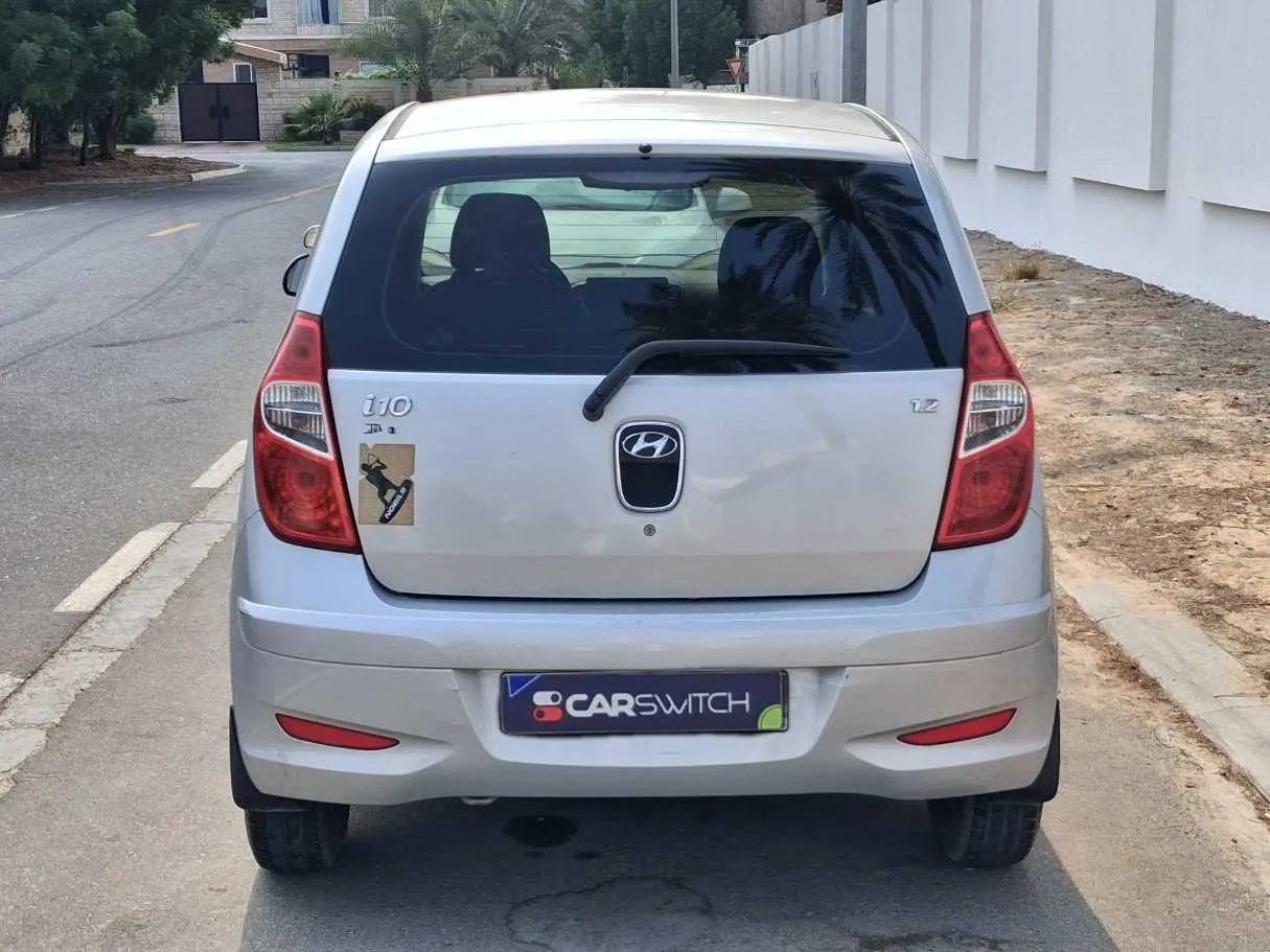 Car image 6