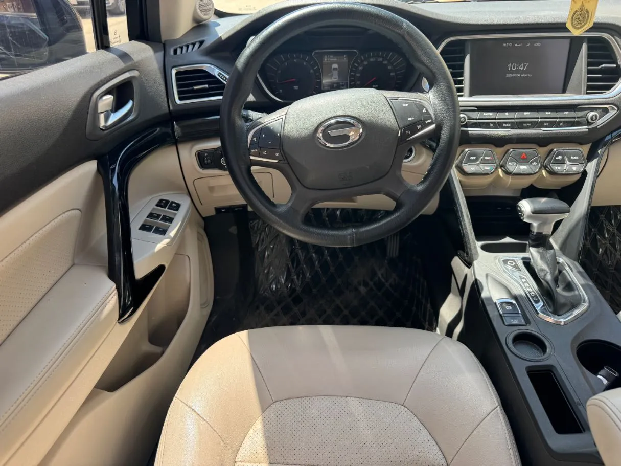 Car image 16