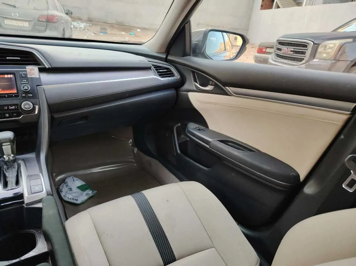 Car image 41