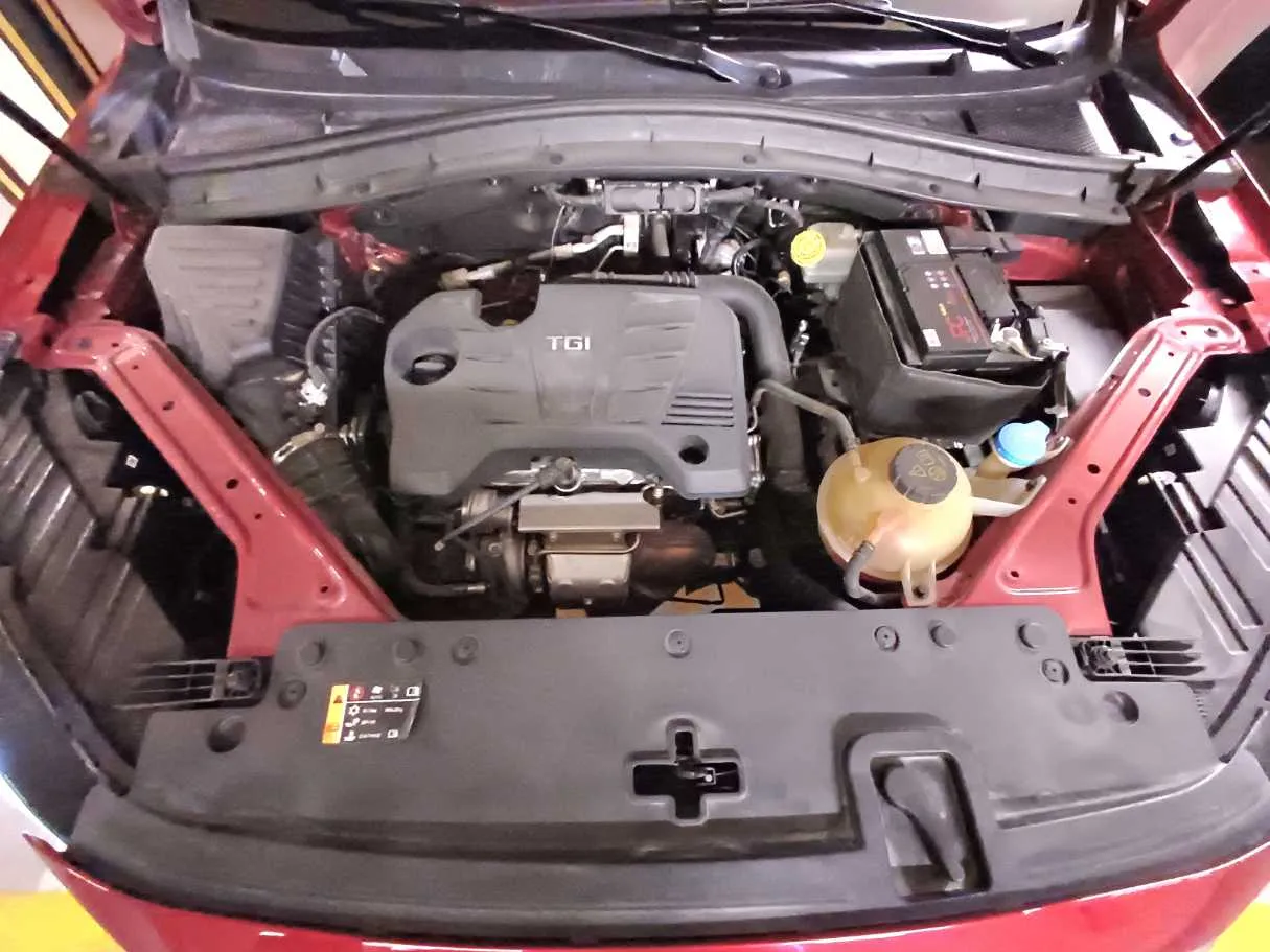 Car image 21