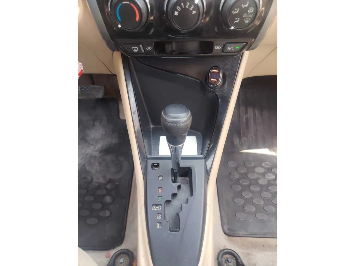 Car image 19