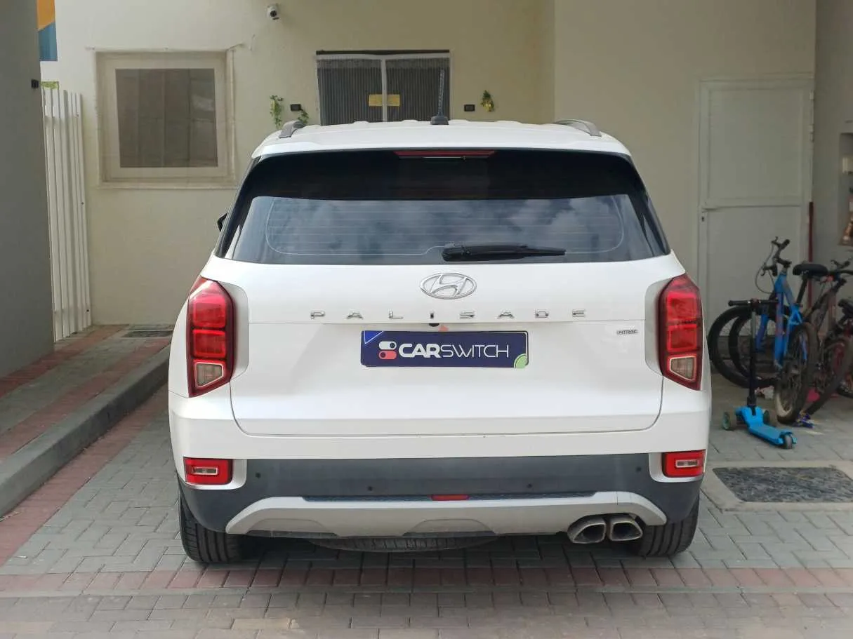 Car image 6