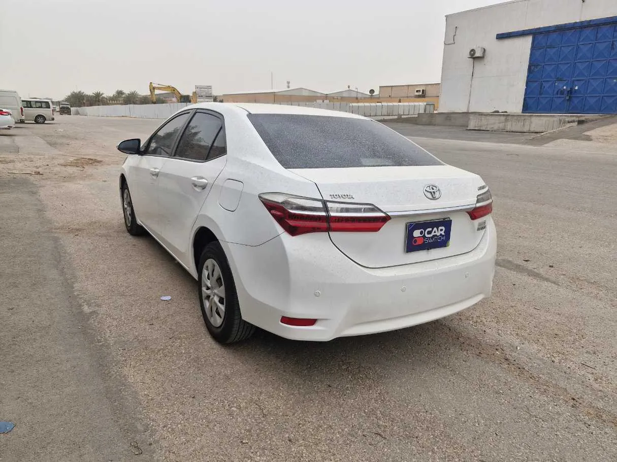 Car image 7