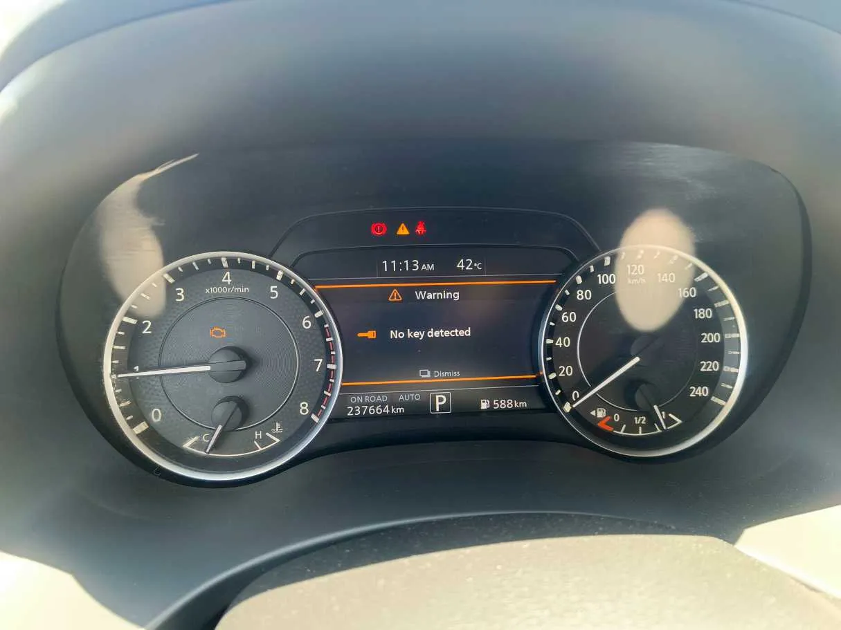 Car image 30