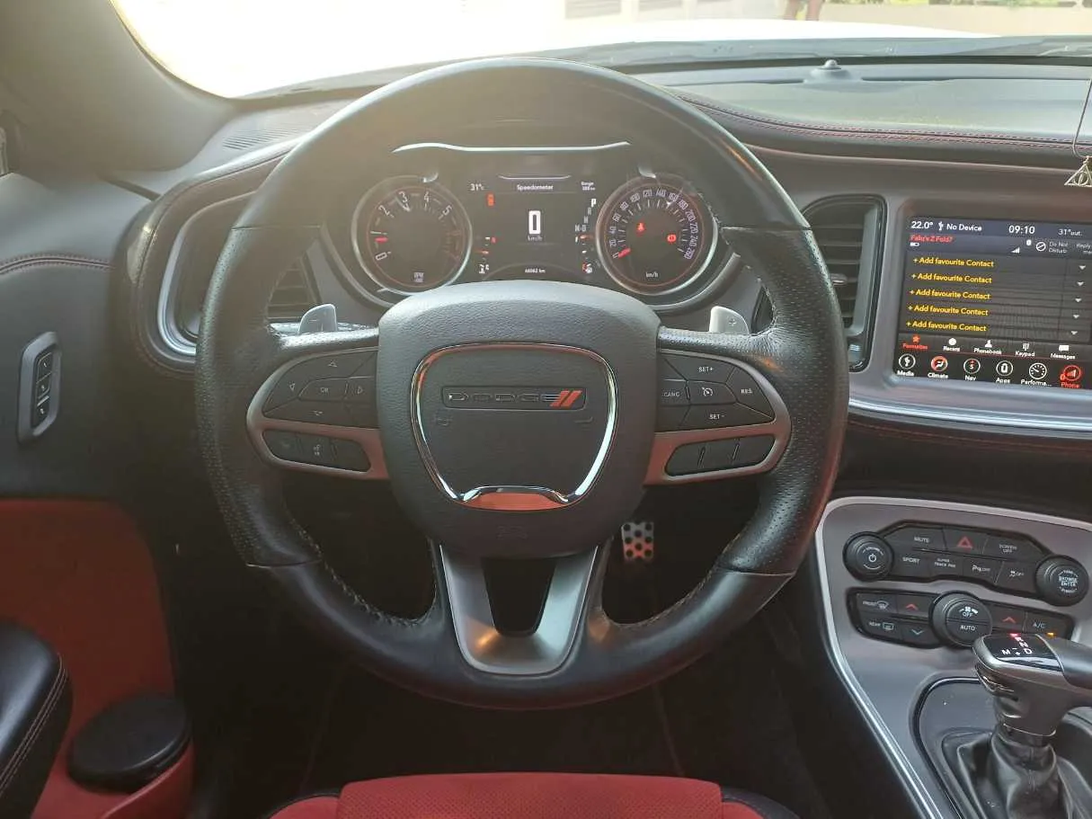 Car image 17