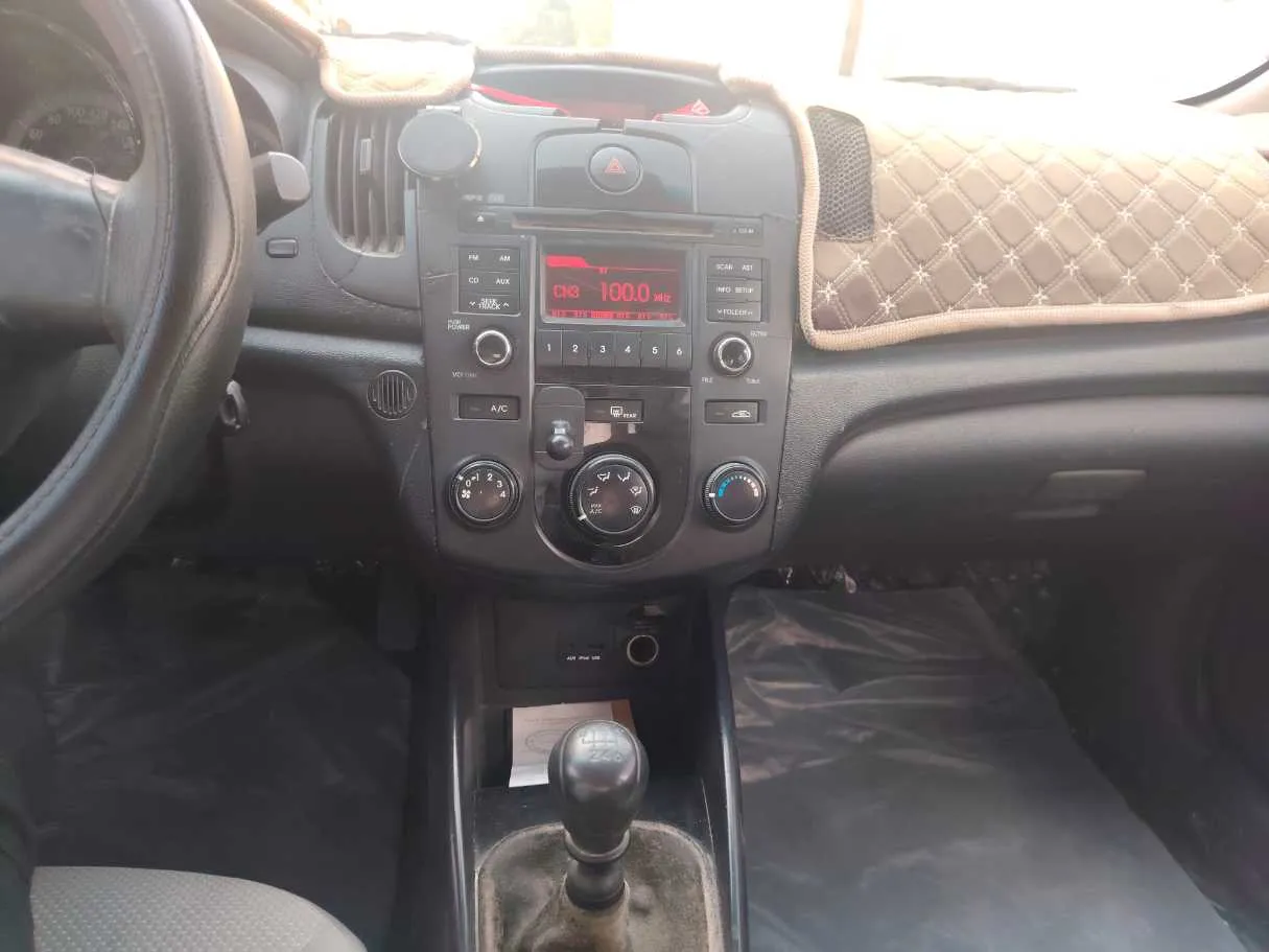 Car image 15