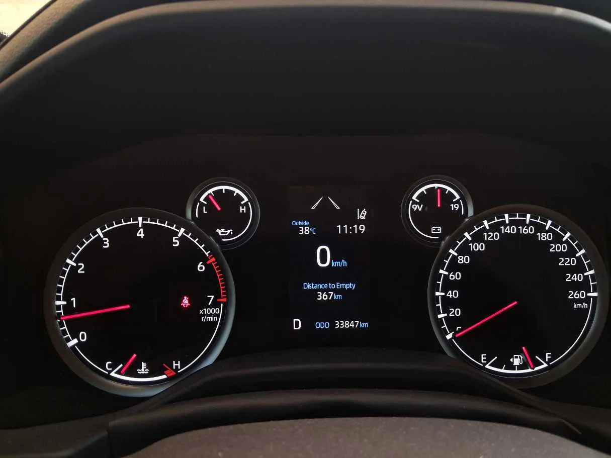 Car image 18