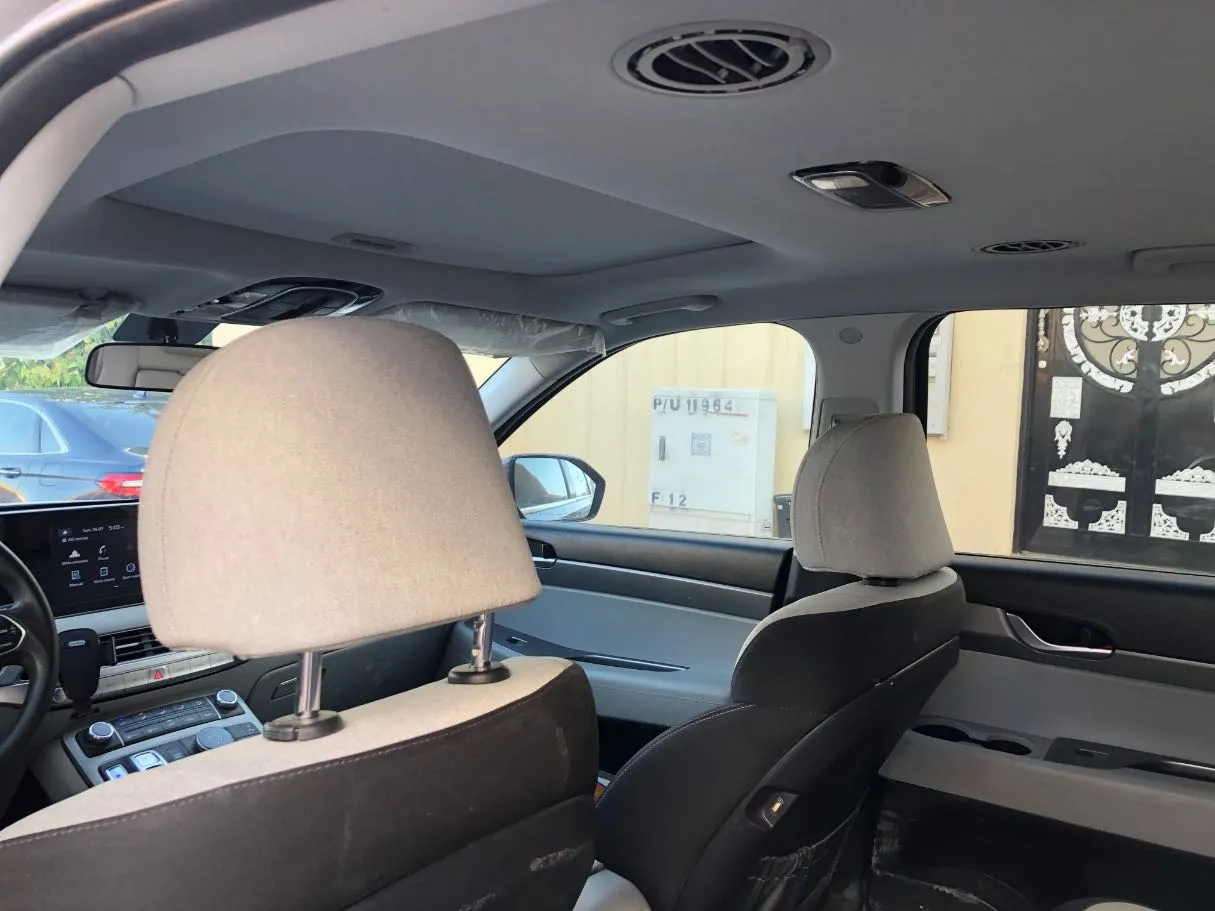Car image 13