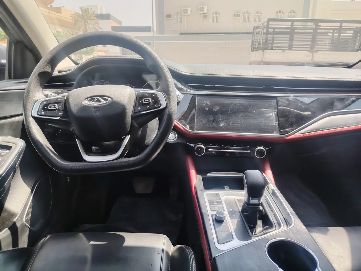 Car image 19