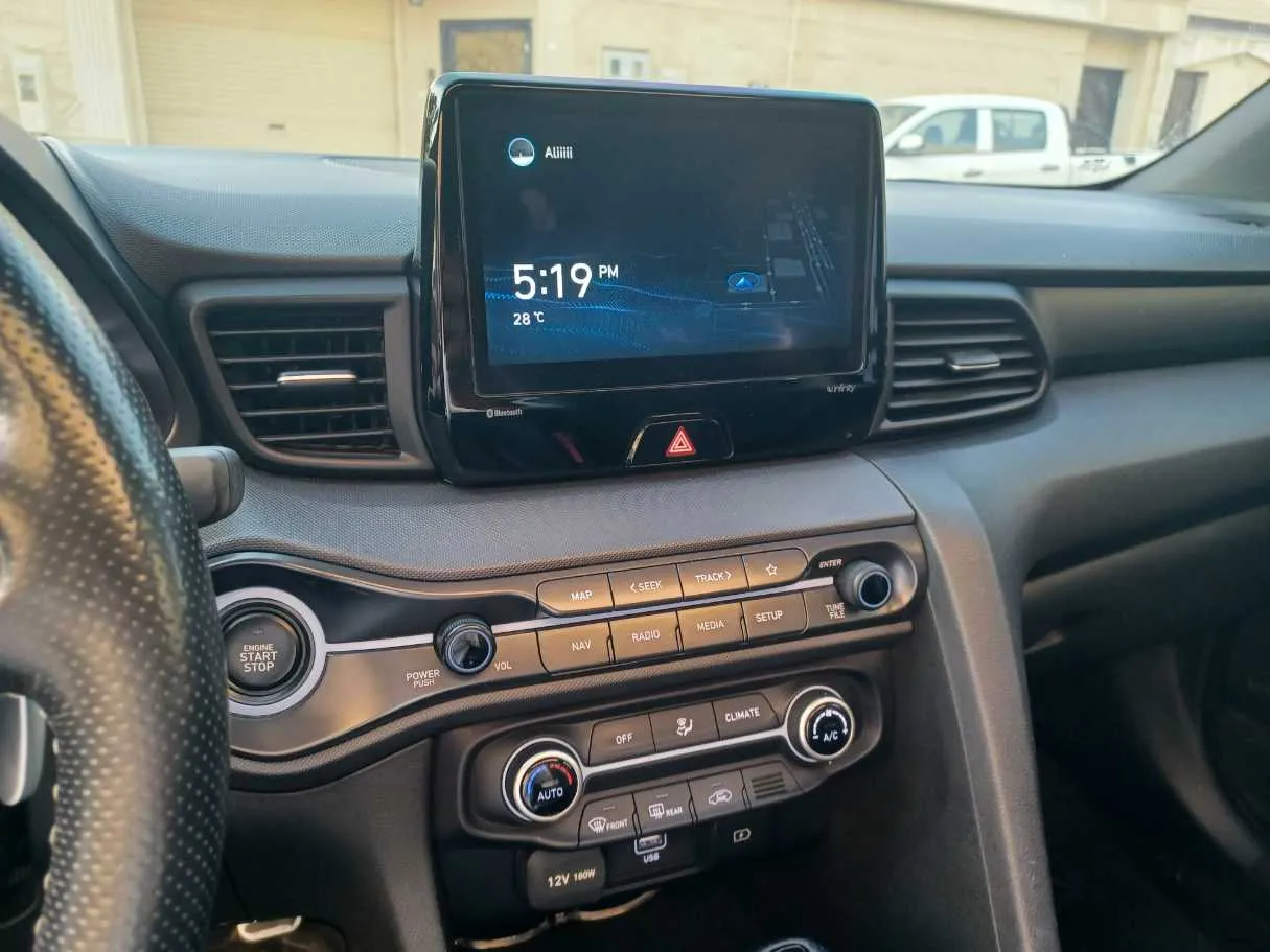 Car image 15