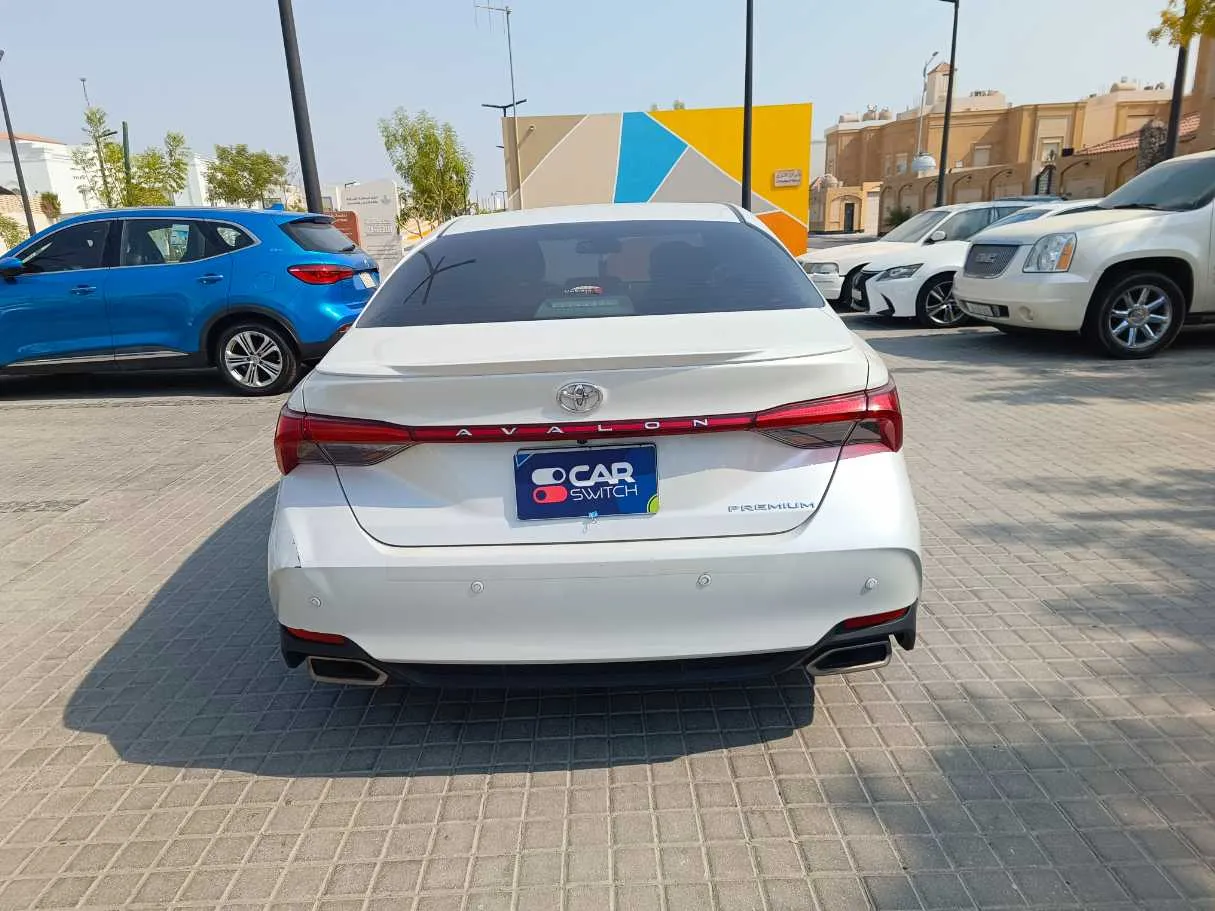 Car image 6