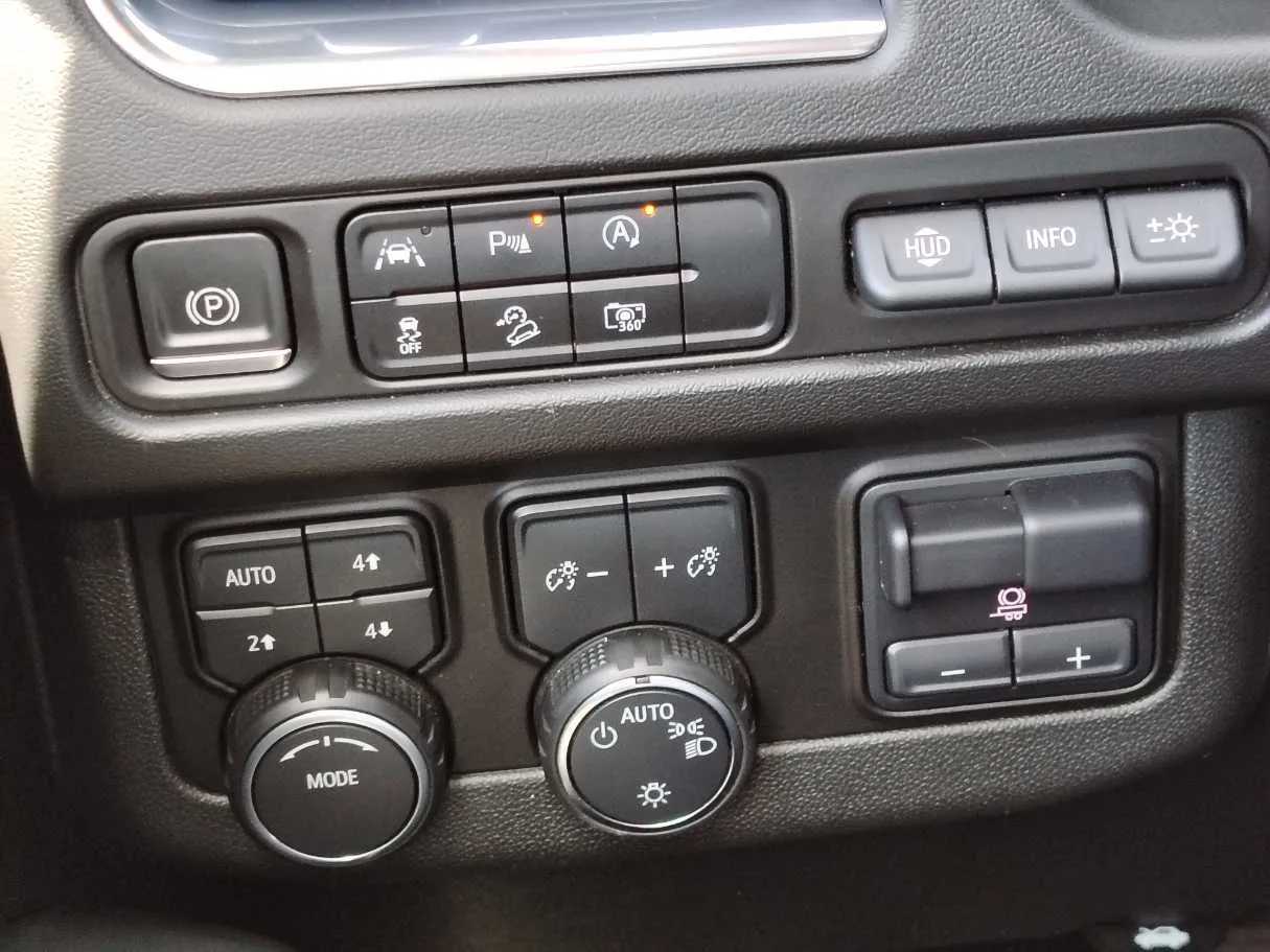 Car image 23