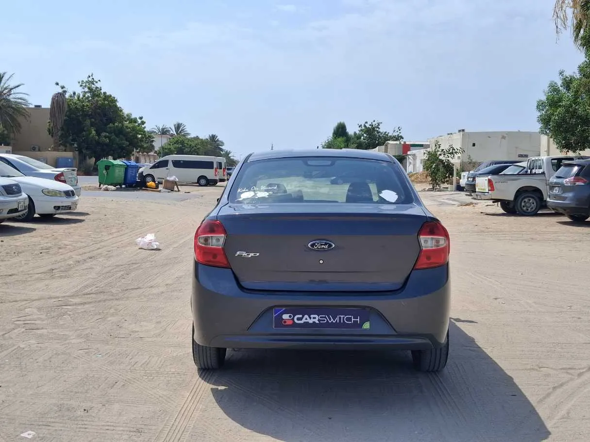 Car image 6