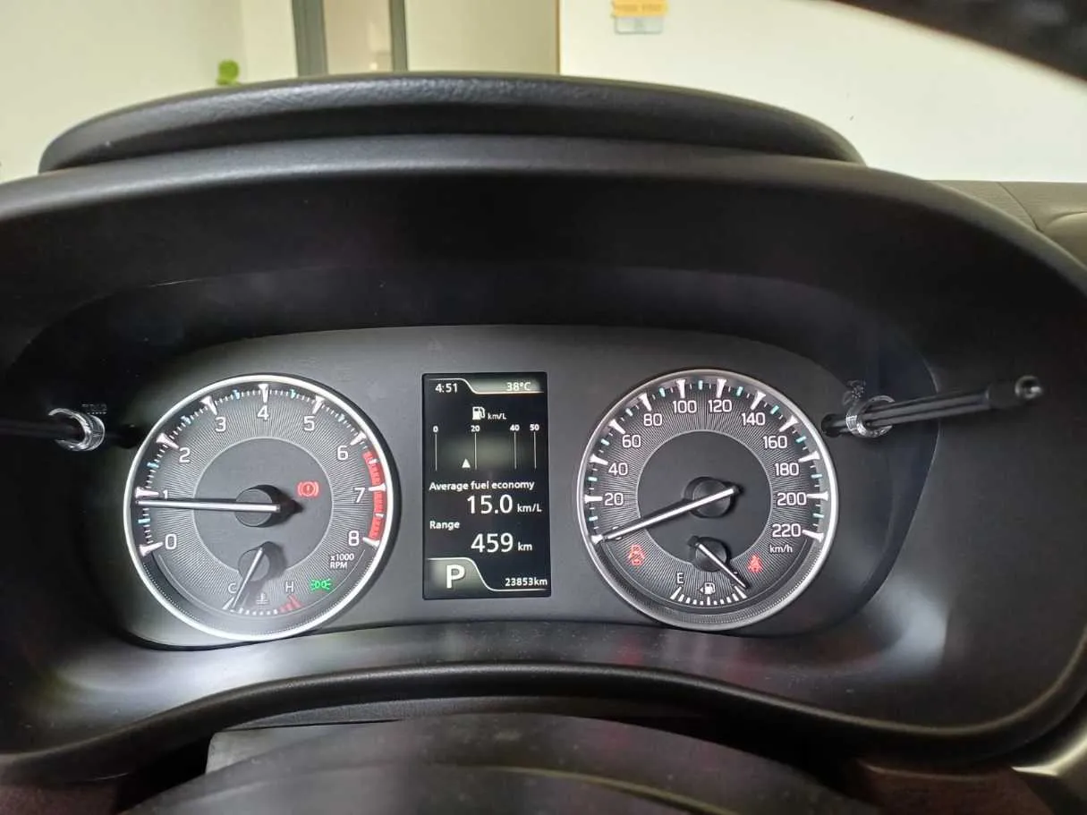 Car image 19