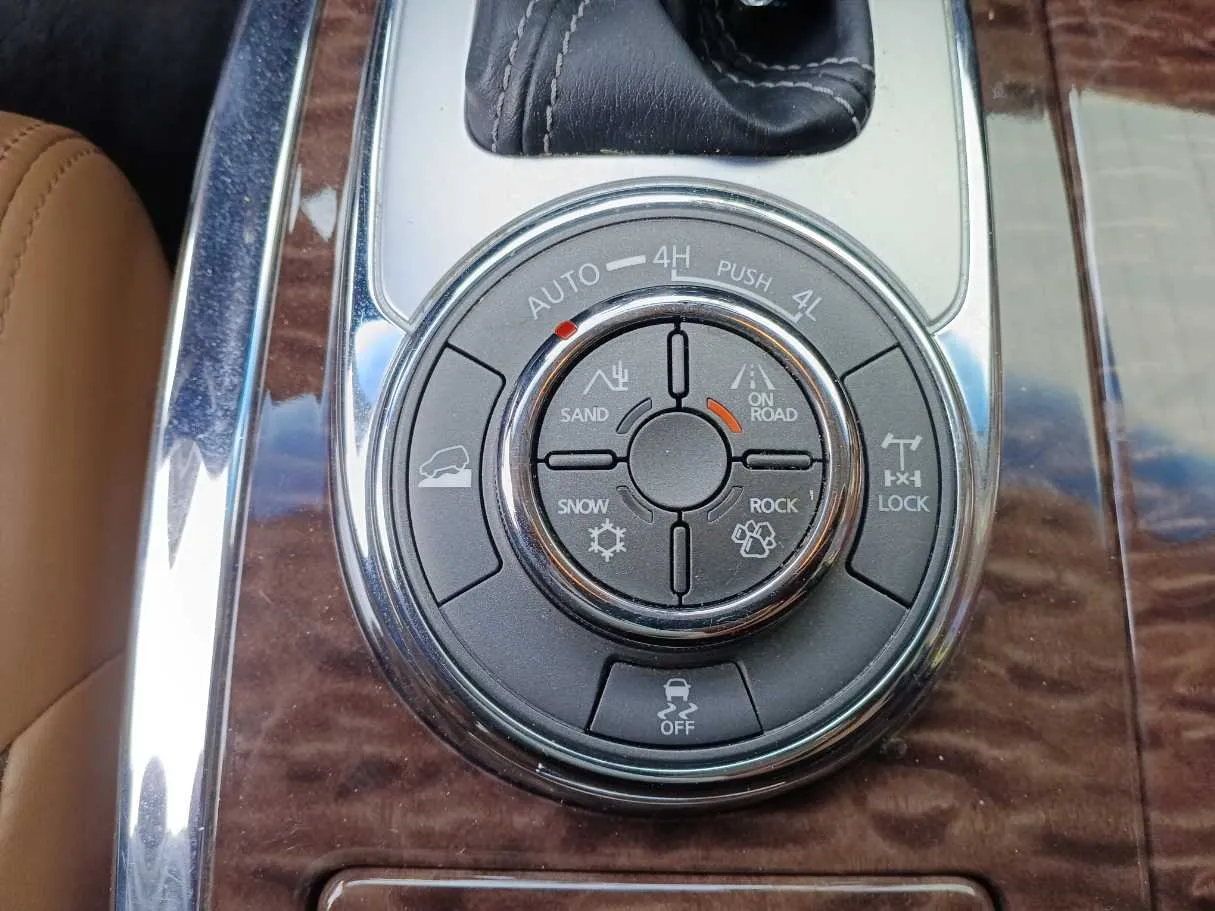 Car image 26
