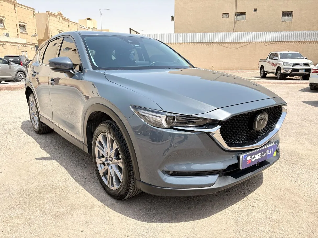 Car image 3