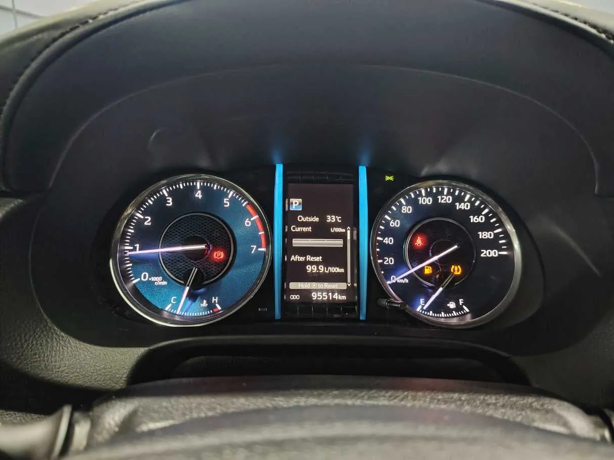 Car image 22