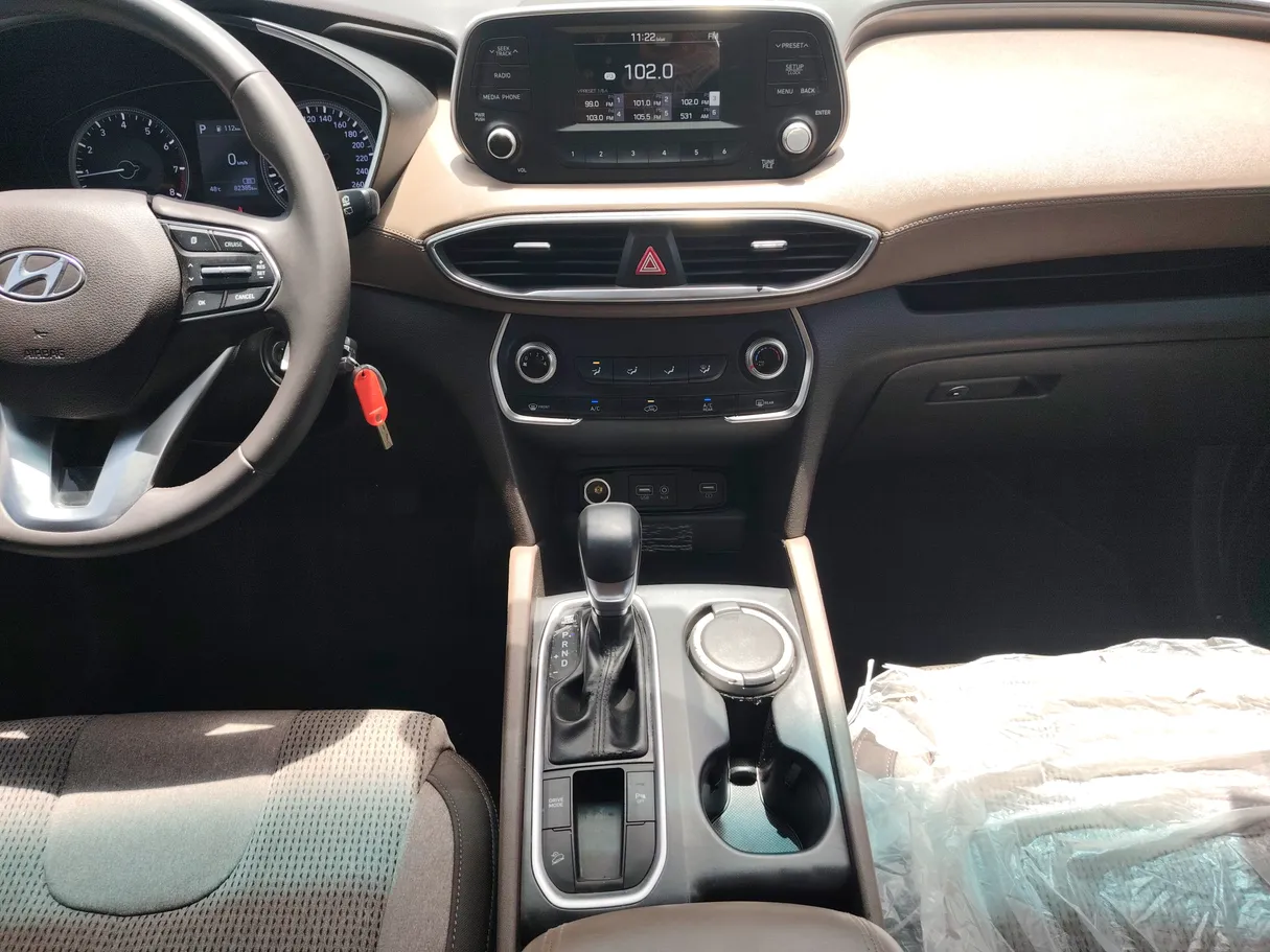 Car image 19