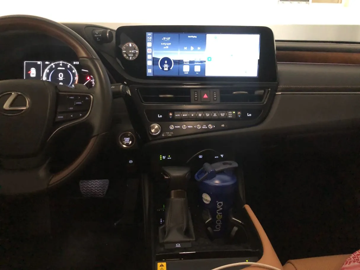 Car image 16