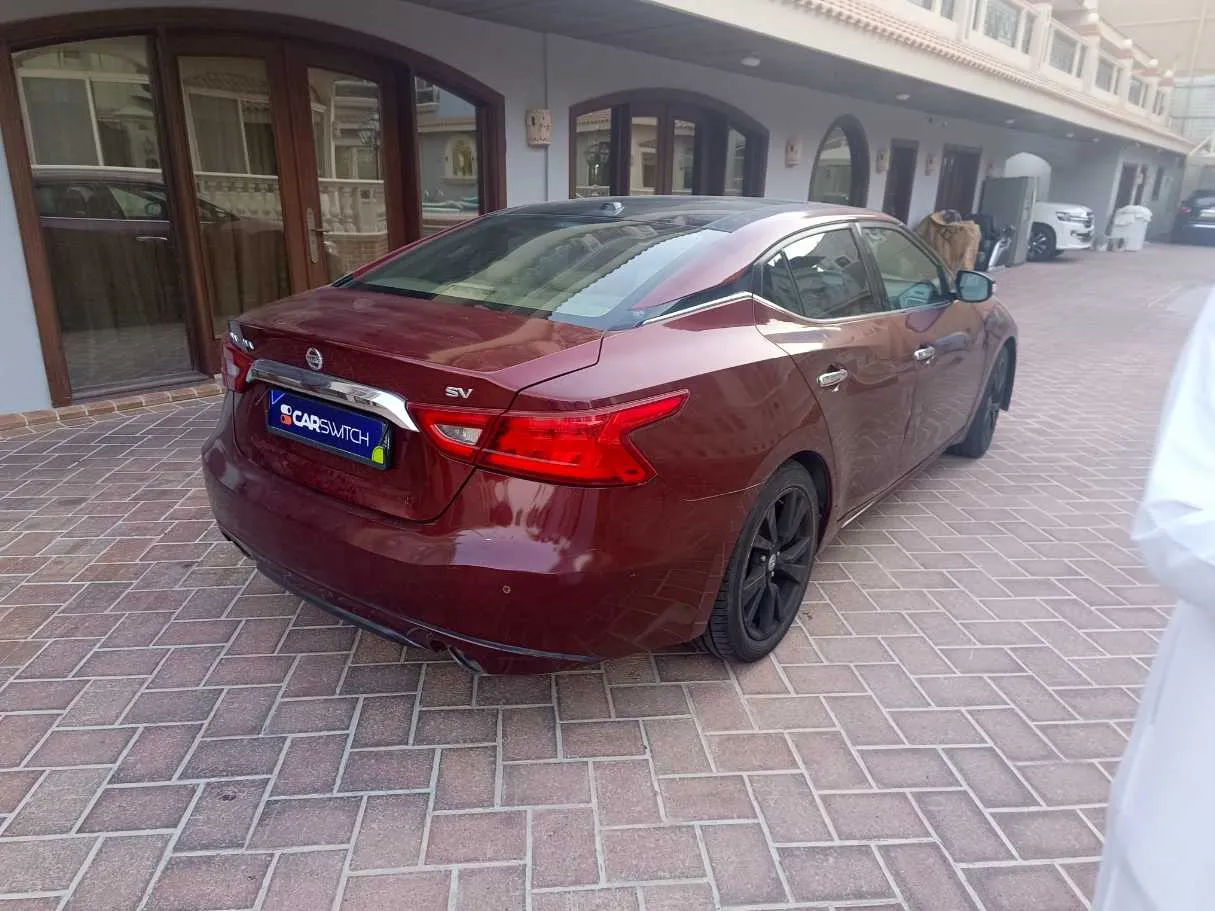 Car image 5