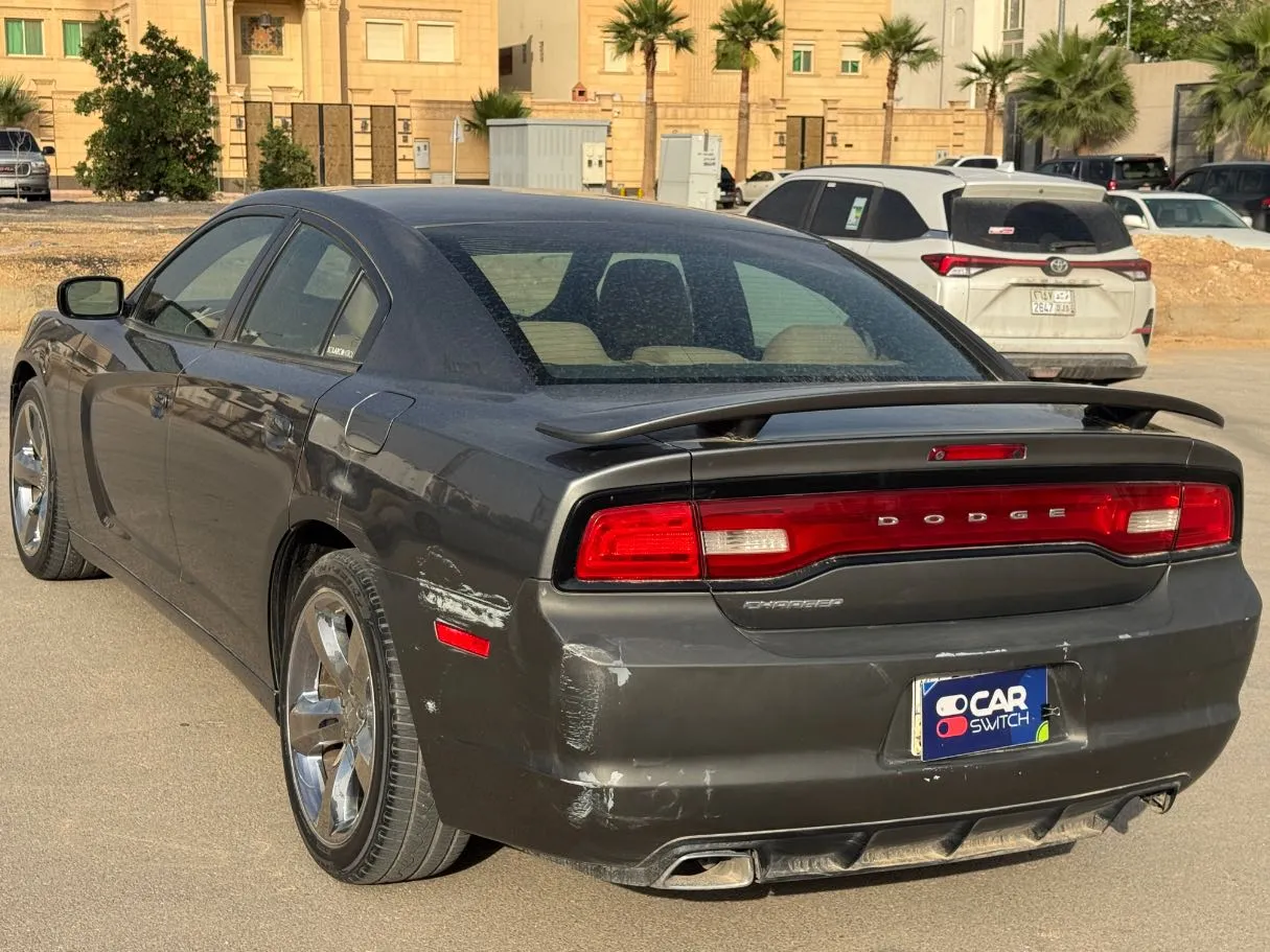 Car image 7