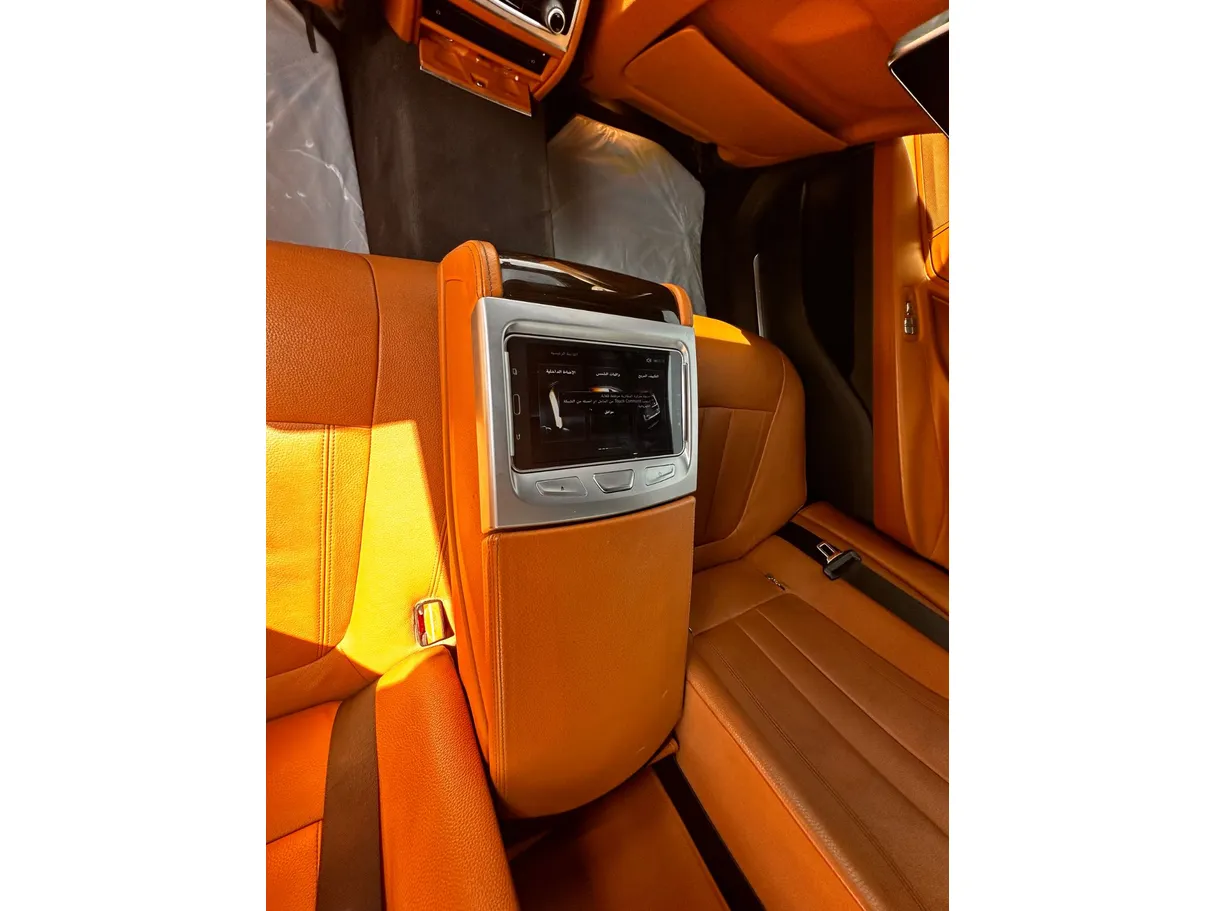 Car image 26
