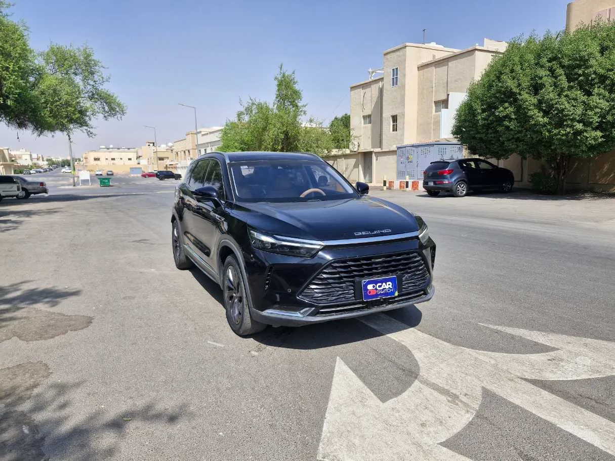Car image 3