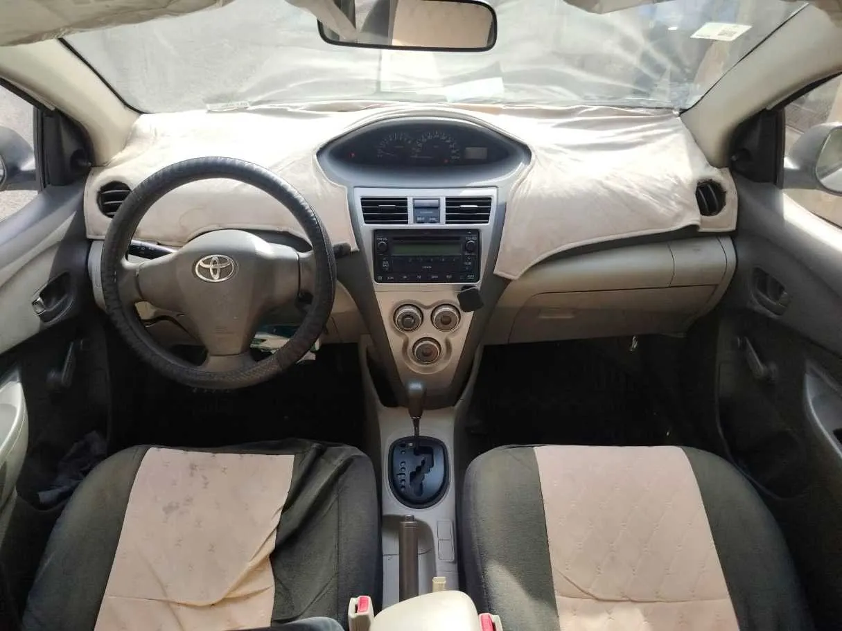 Car image 20