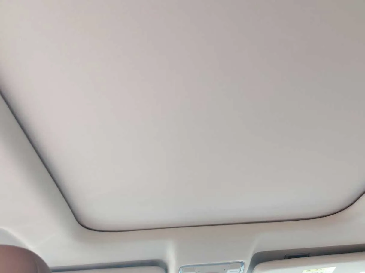 Car image 29