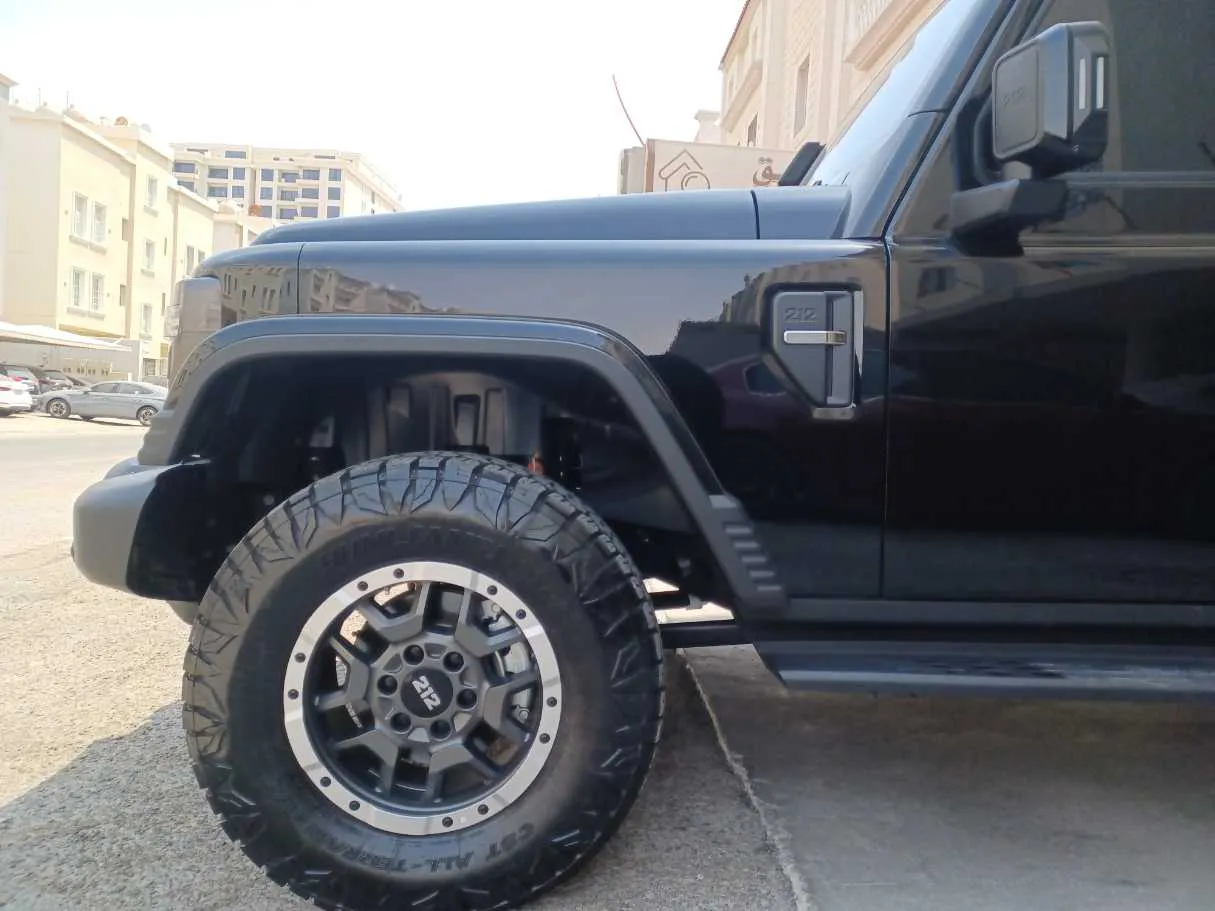 Car image 9