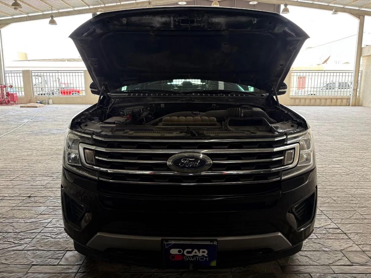Car image 28
