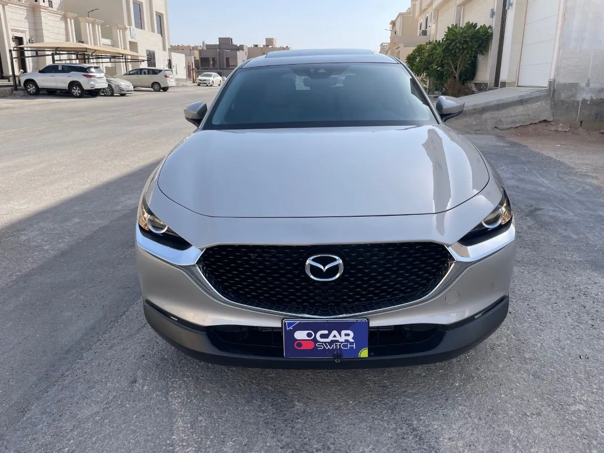 Car image 2