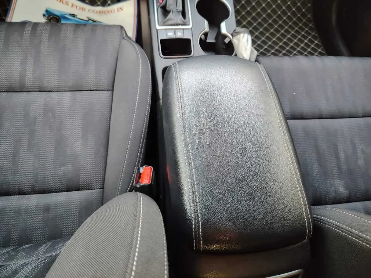 Car image 40