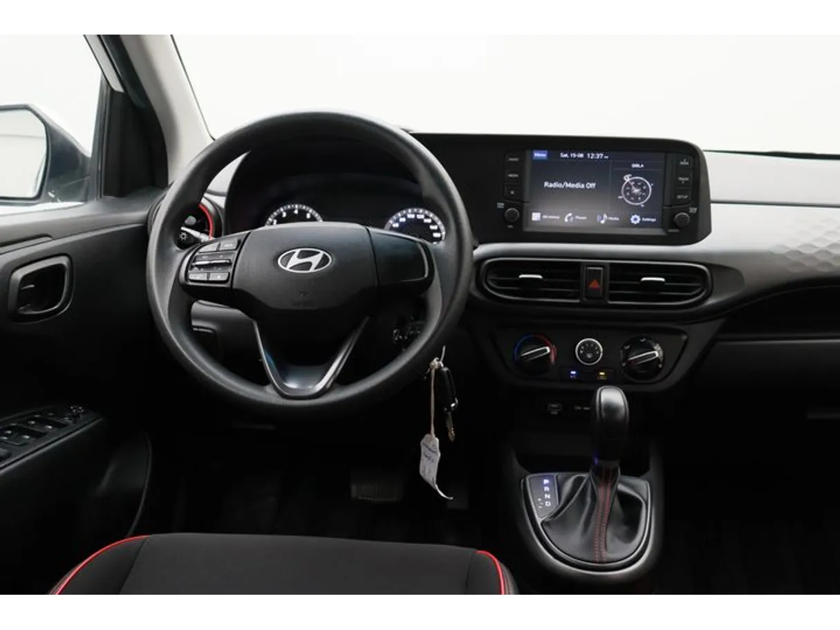 Car image 10