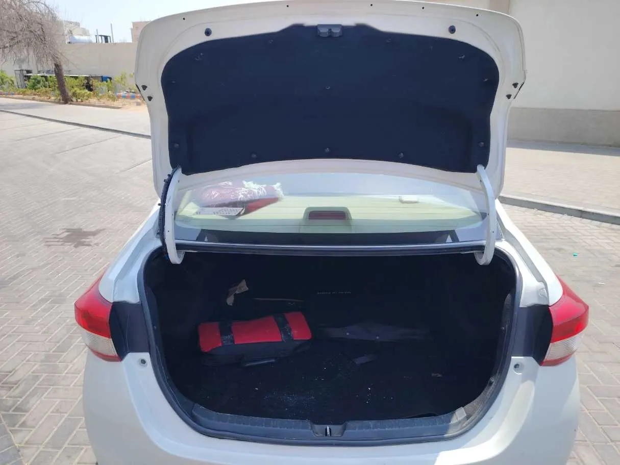 Car image 23