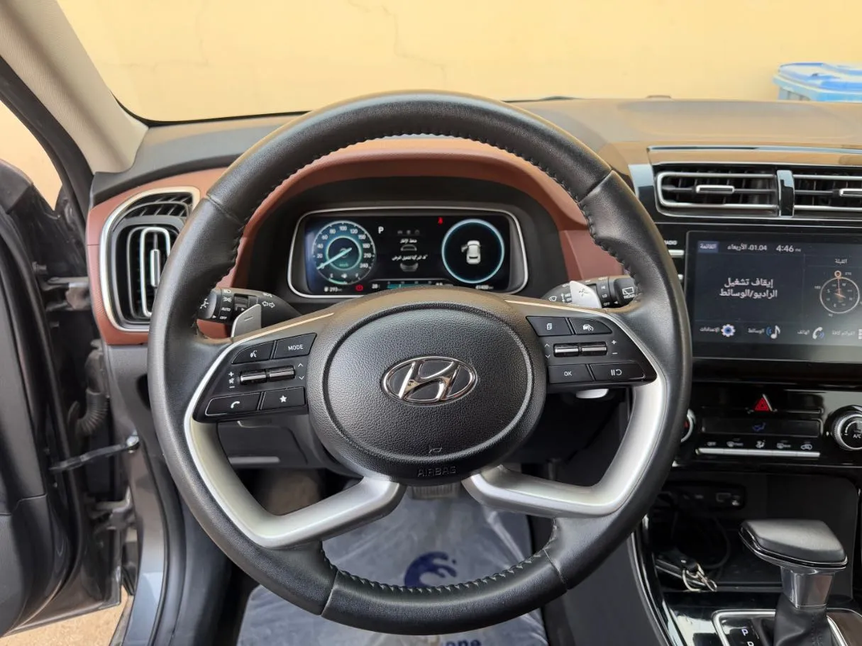 Car image 16