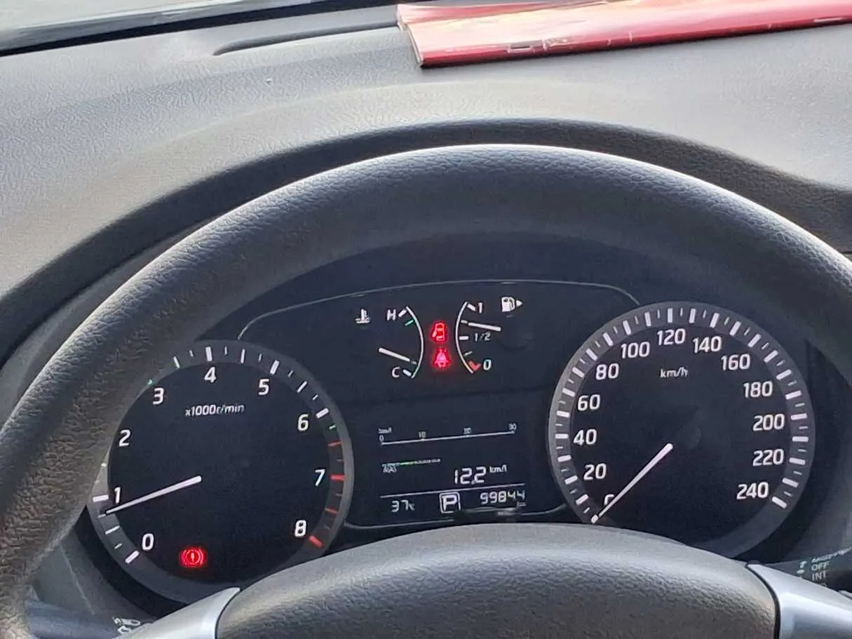 Car image 18