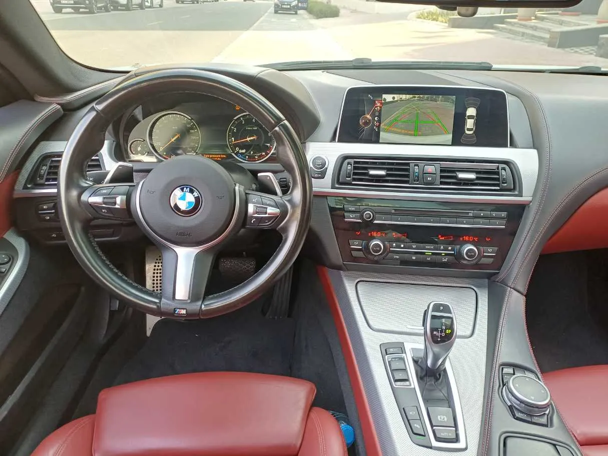 Car image 17