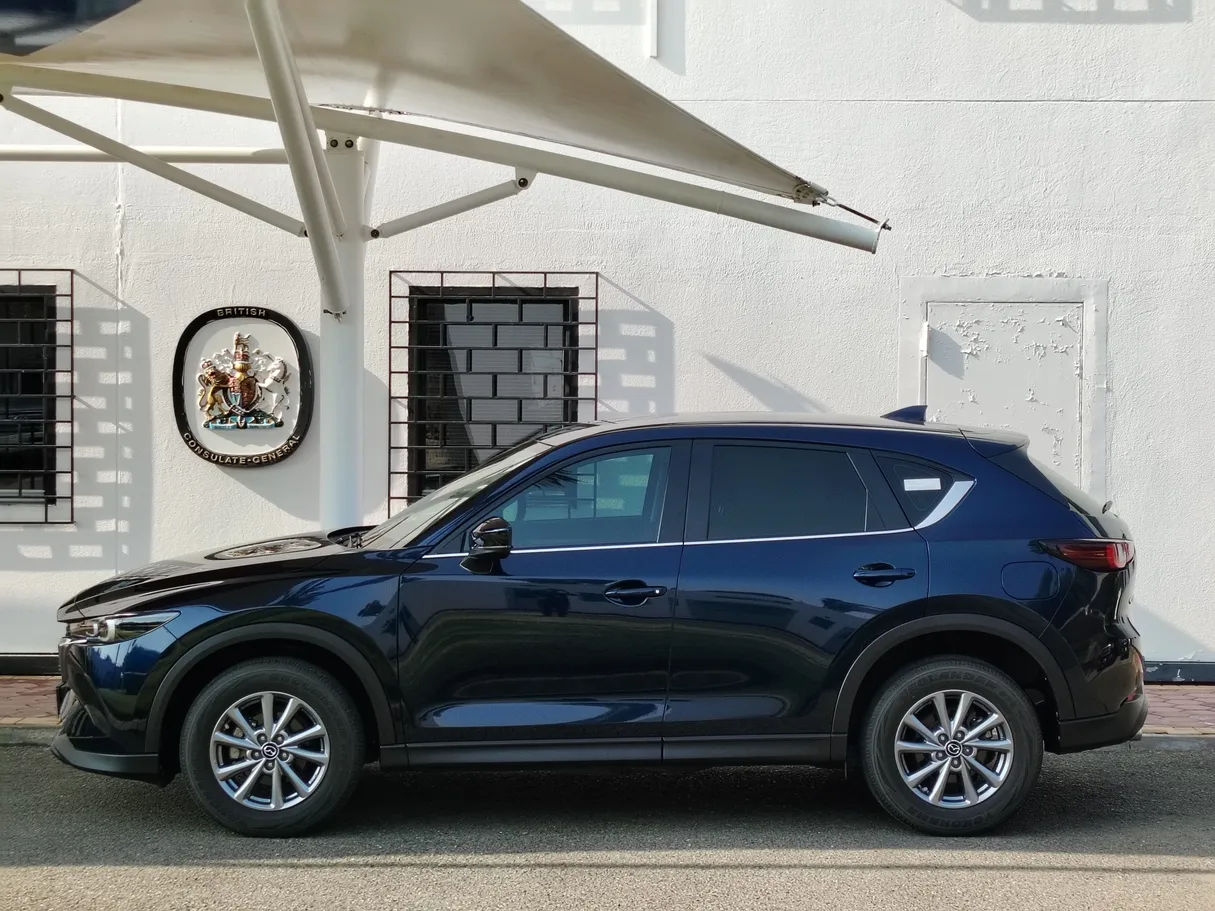 Car image 8