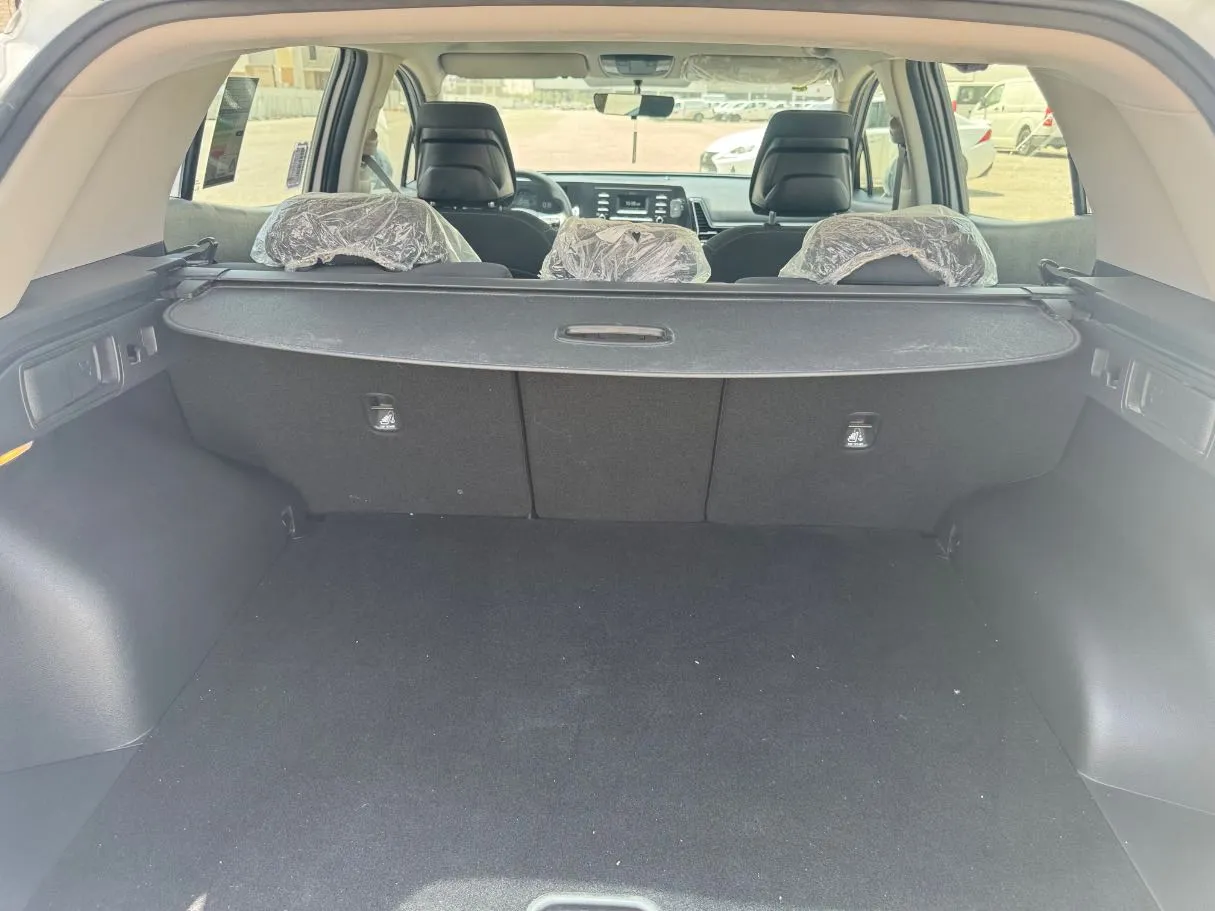 Car image 21