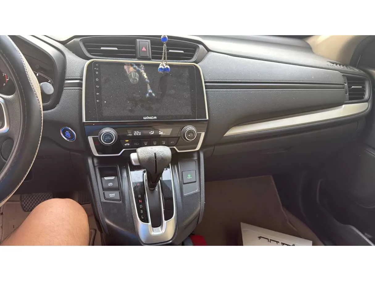 Car image 16