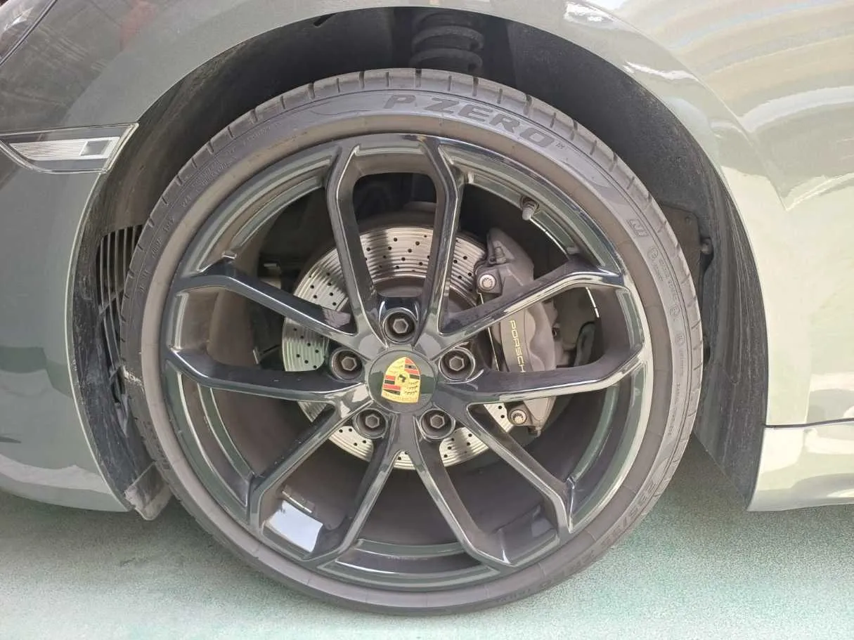 Car image 7