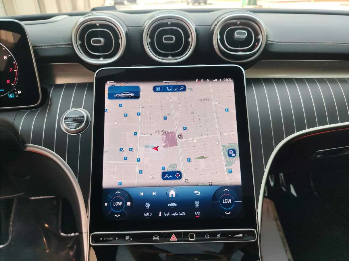 Car image 19